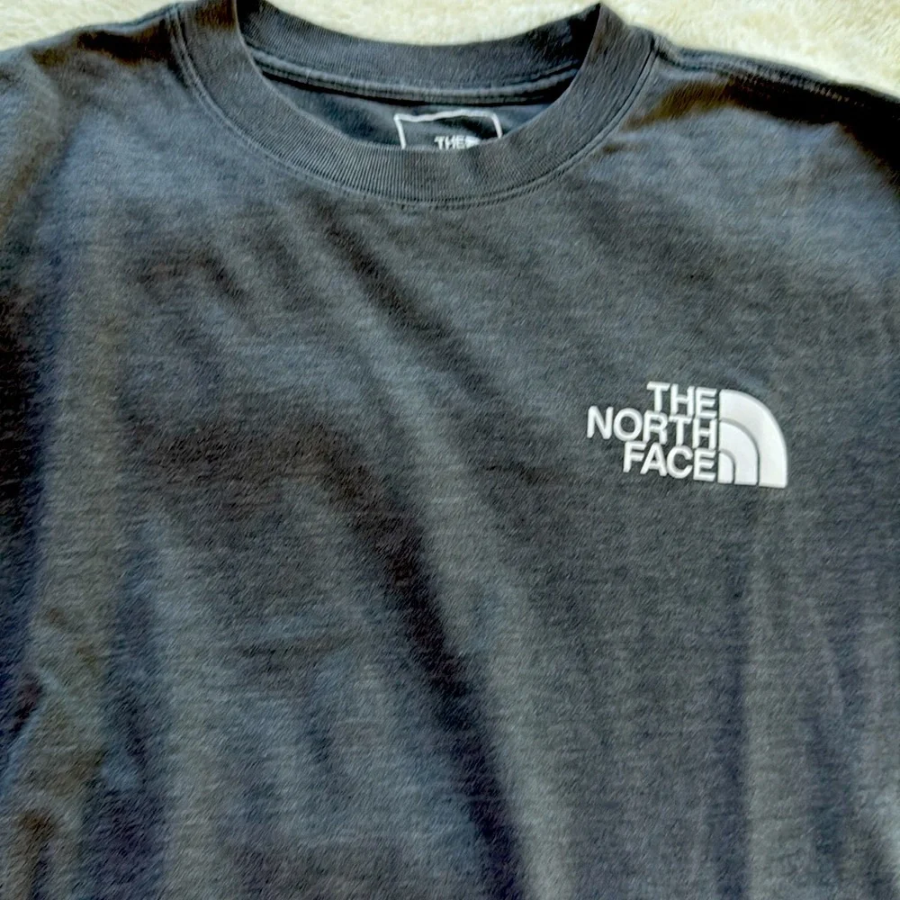 The‎ North Face Men's Charcoal Long Sleeve Tee